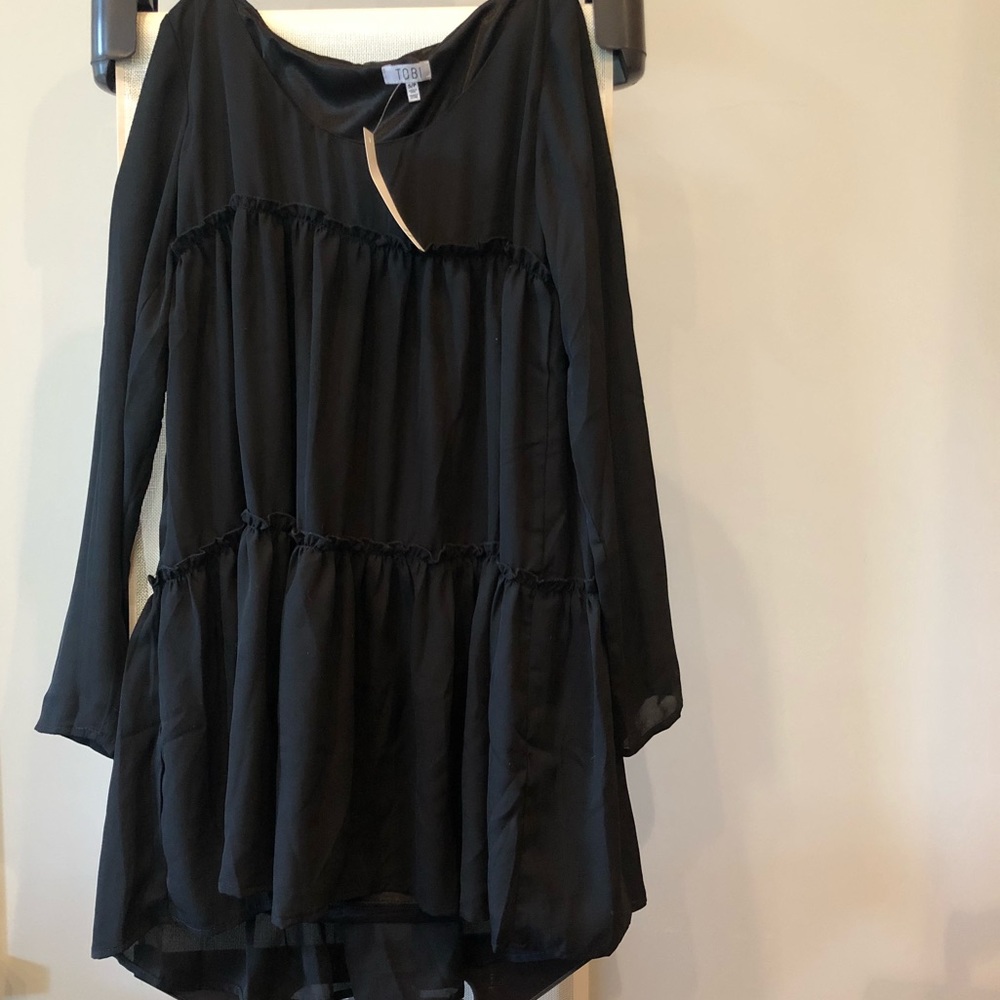 Black “Tier She Goes Again Shift Dress” Tobi